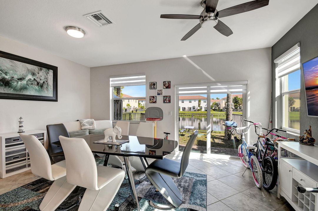 For Sale: $359,000 (2 beds, 2 baths, 1422 Square Feet)