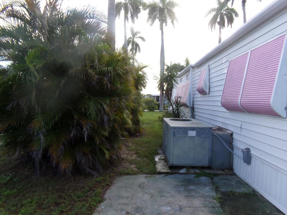 For Sale: $199,000 (2 beds, 2 baths, 1364 Square Feet)