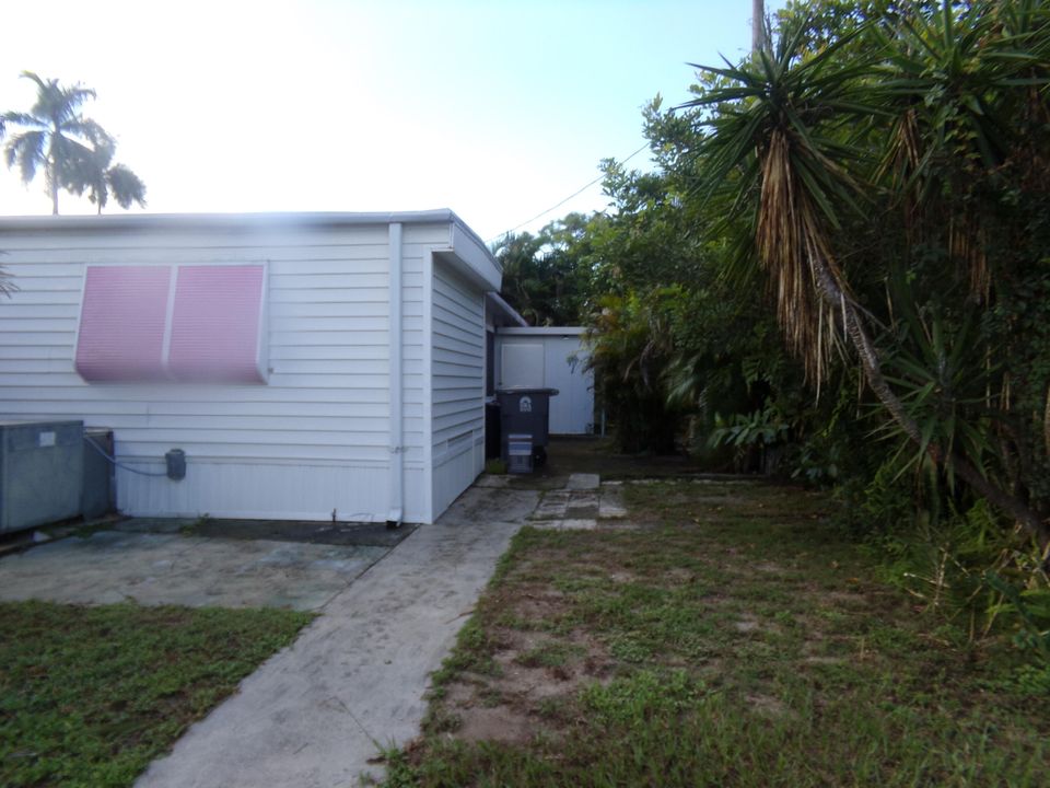 For Sale: $199,000 (2 beds, 2 baths, 1364 Square Feet)