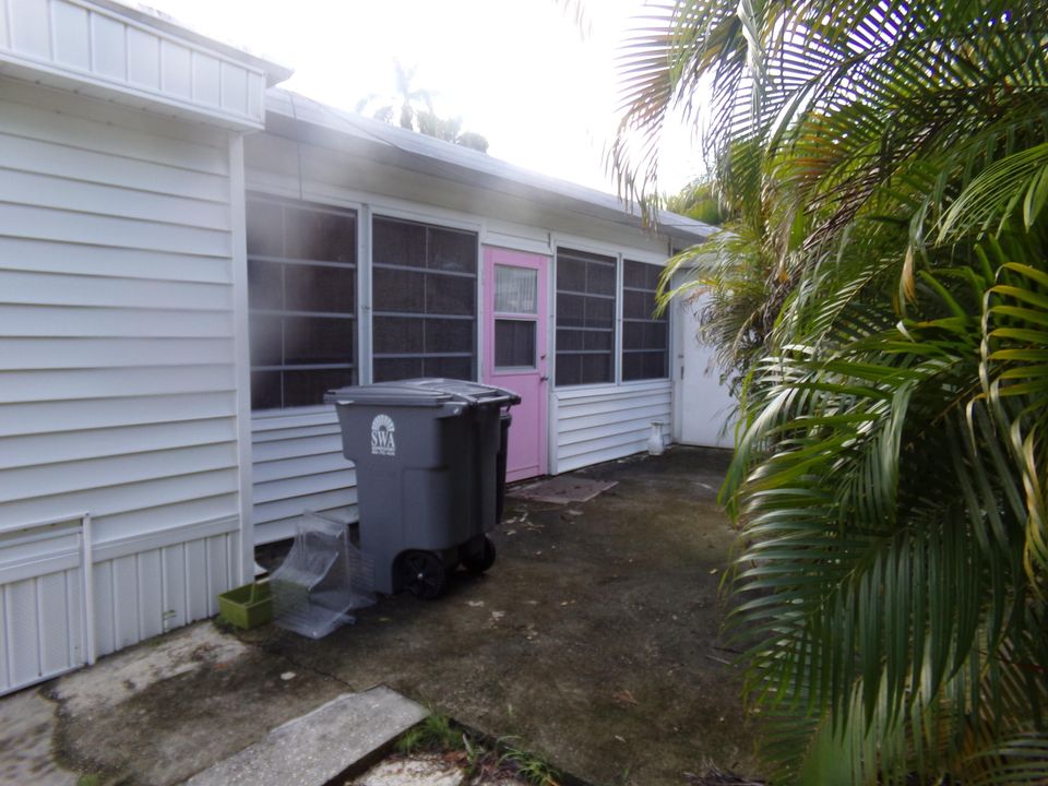 For Sale: $199,000 (2 beds, 2 baths, 1364 Square Feet)