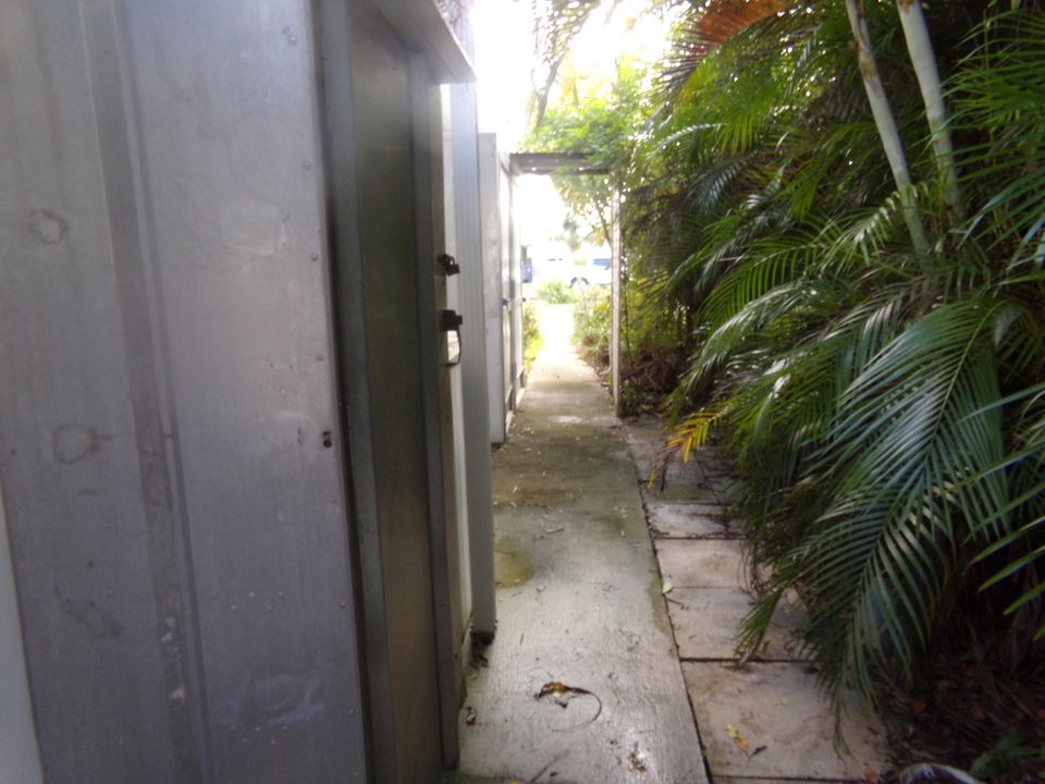 For Sale: $199,000 (2 beds, 2 baths, 1364 Square Feet)