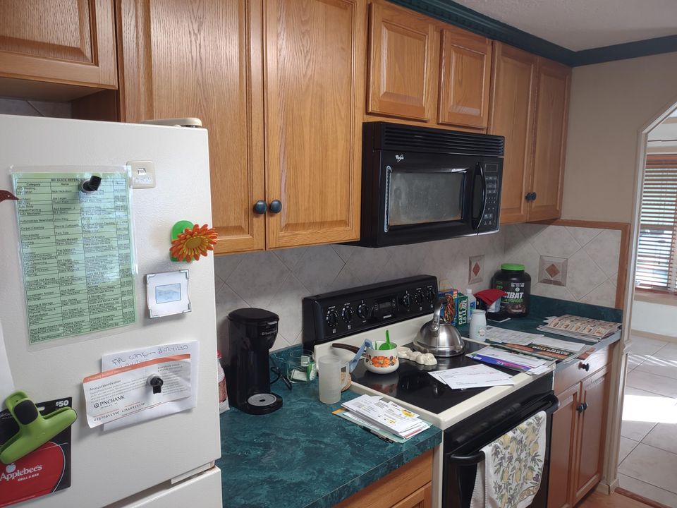 For Sale: $75,000 (2 beds, 2 baths, 1248 Square Feet)