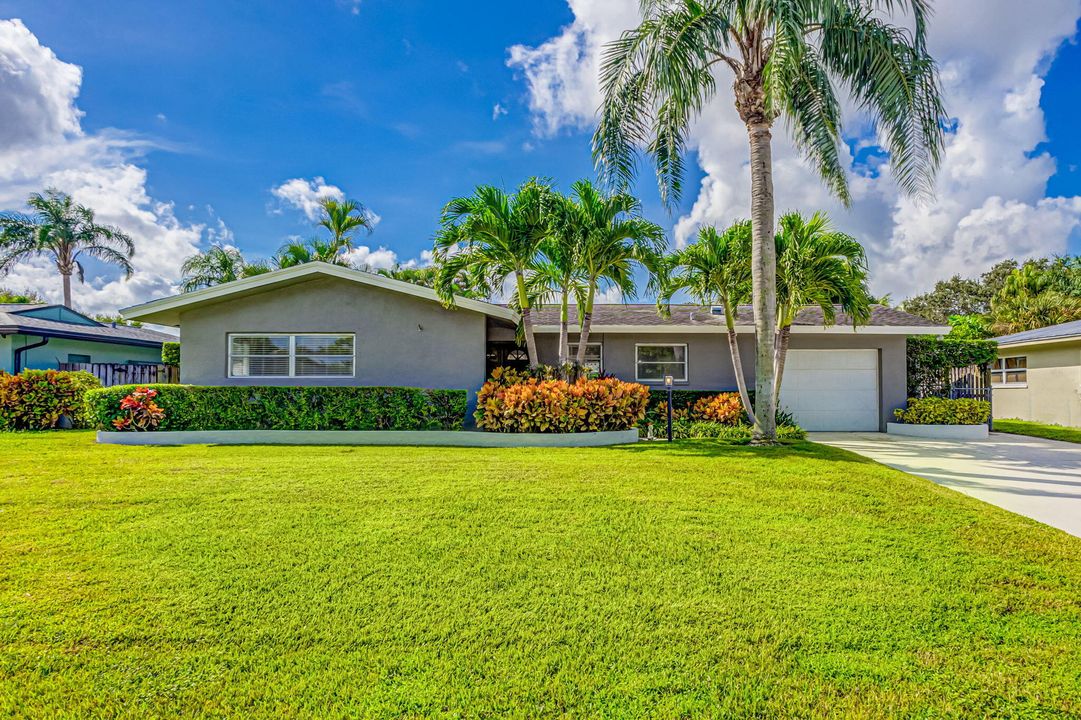 For Sale: $679,000 (3 beds, 2 baths, 1411 Square Feet)