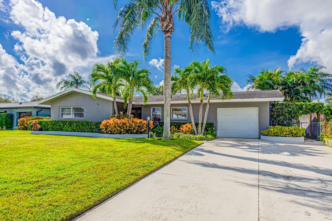 For Sale: $679,000 (3 beds, 2 baths, 1411 Square Feet)