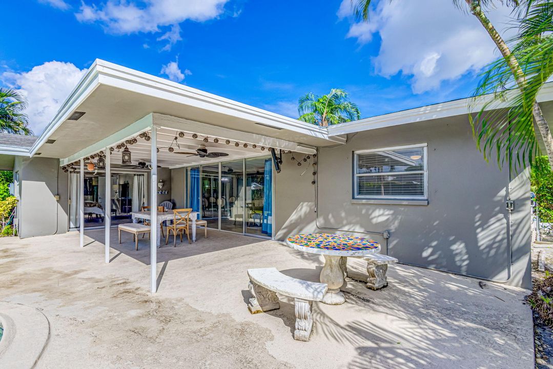 For Sale: $679,000 (3 beds, 2 baths, 1411 Square Feet)