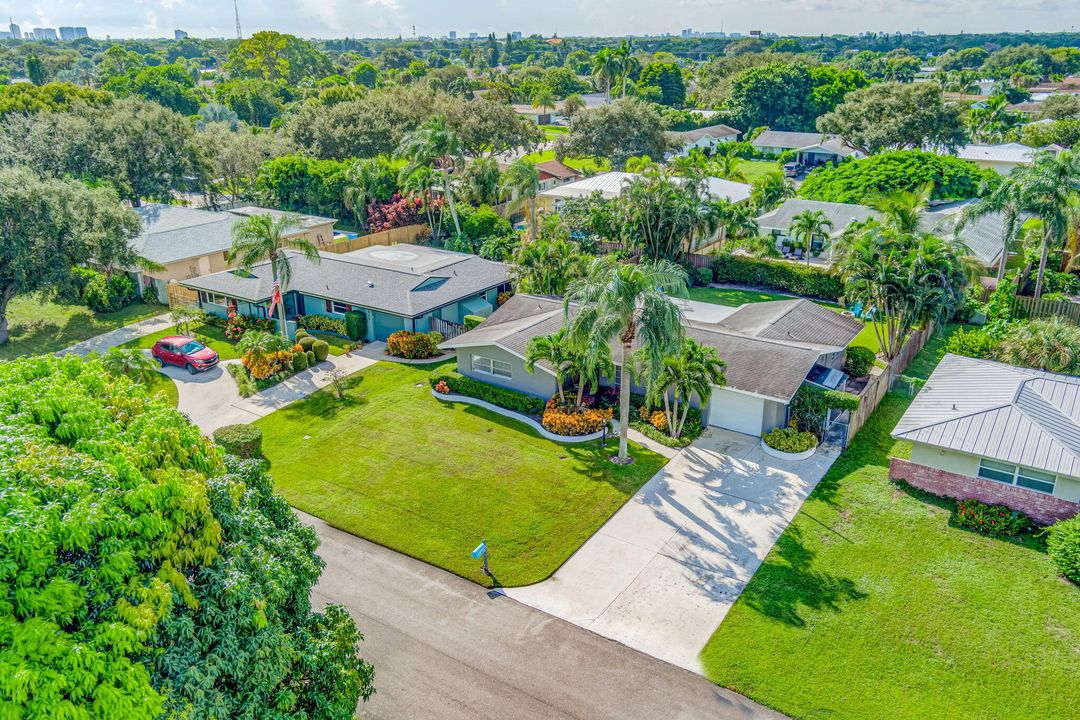 For Sale: $679,000 (3 beds, 2 baths, 1411 Square Feet)