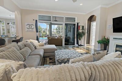 For Sale: $699,900 (3 beds, 2 baths, 2823 Square Feet)