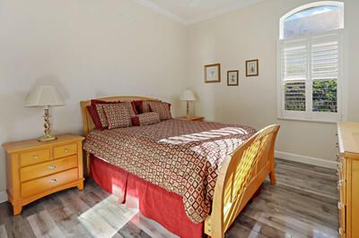 For Sale: $699,900 (3 beds, 2 baths, 2823 Square Feet)