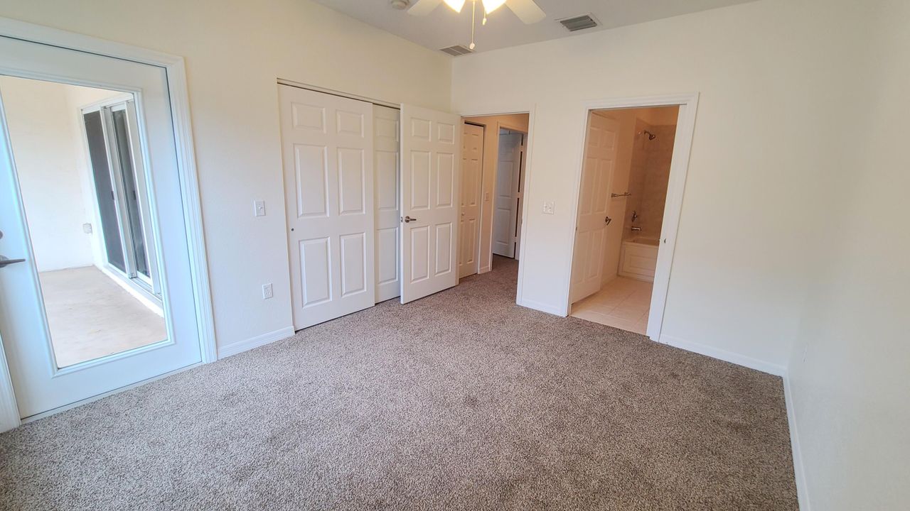 For Sale: $244,900 (2 beds, 2 baths, 1437 Square Feet)