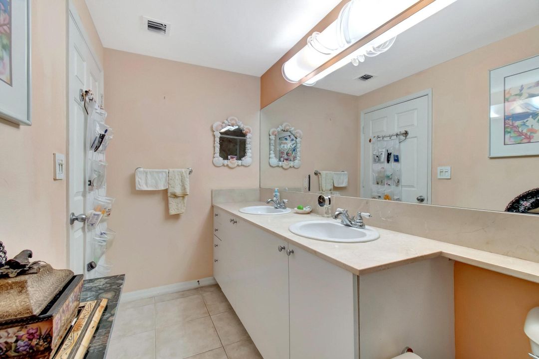 For Sale: $310,000 (2 beds, 2 baths, 1350 Square Feet)