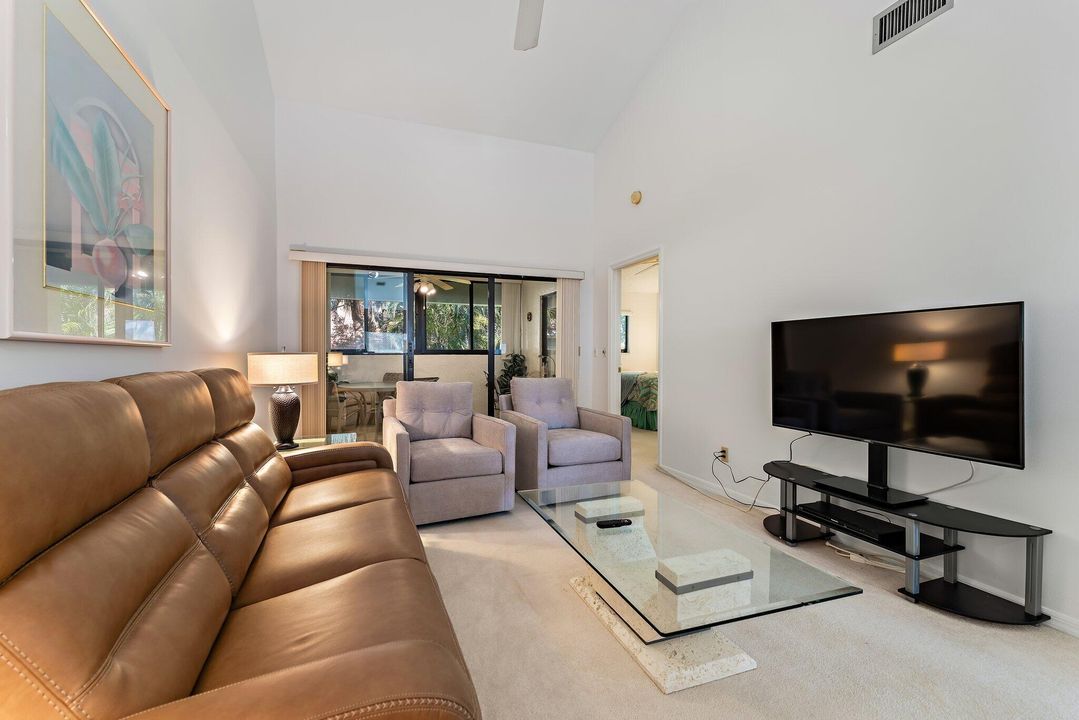 Active With Contract: $2,650 (2 beds, 2 baths, 1451 Square Feet)