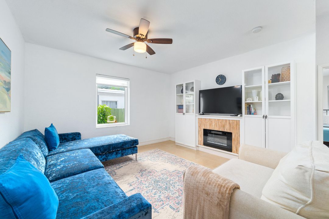 For Sale: $595,000 (3 beds, 2 baths, 1325 Square Feet)