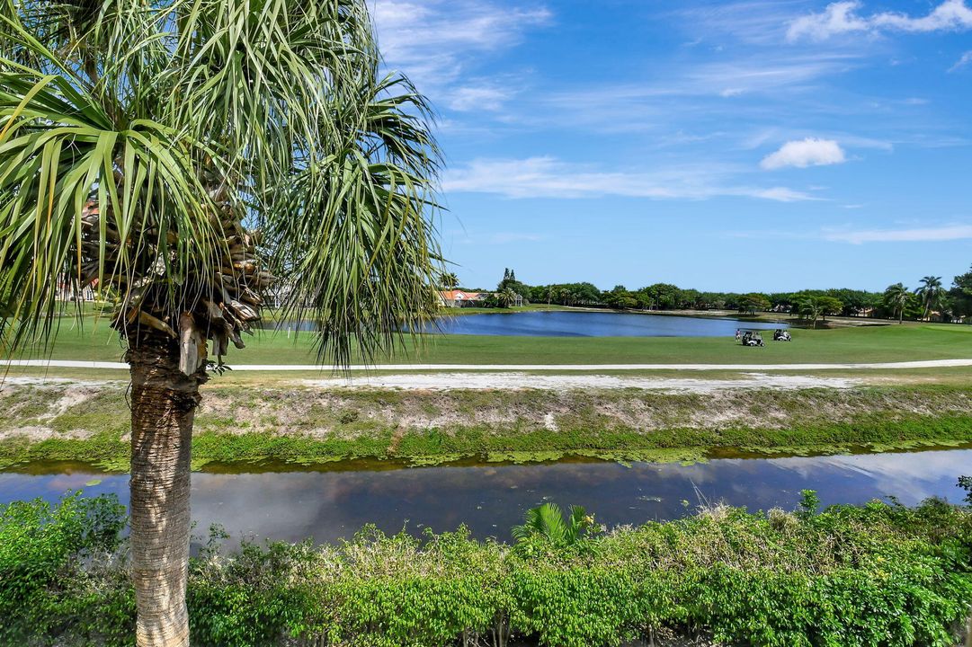 For Sale: $399,000 (3 beds, 2 baths, 1729 Square Feet)