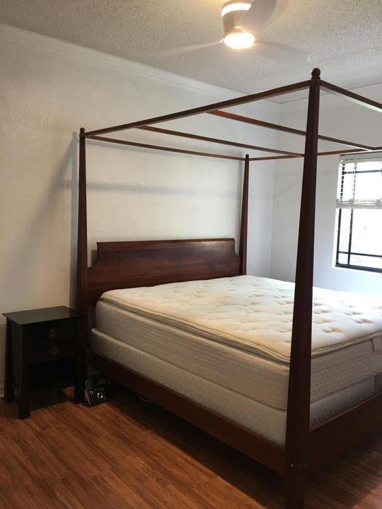 For Rent: $2,200 (1 beds, 1 baths, 765 Square Feet)