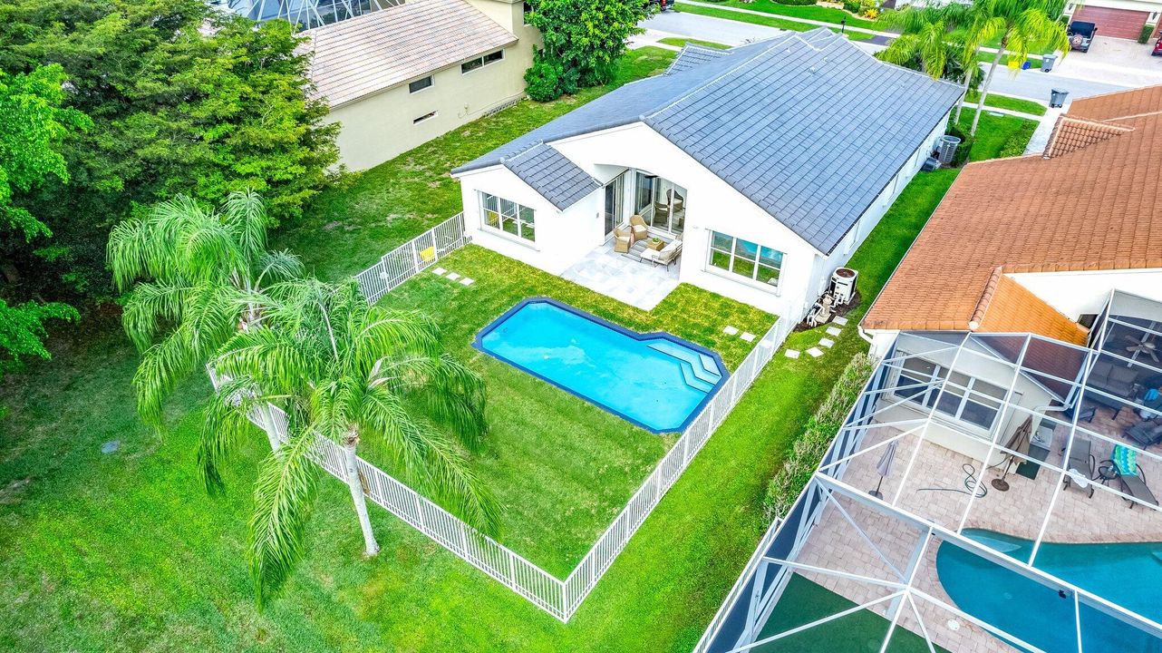 En Venta: $1,099,000 (4 camas, 2 baños, 2339 Pies cuadrados)