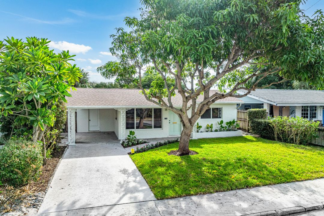 For Sale: $499,000 (3 beds, 2 baths, 1338 Square Feet)