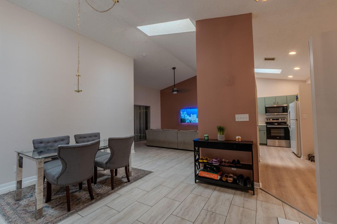 For Sale: $424,900 (3 beds, 2 baths, 1392 Square Feet)