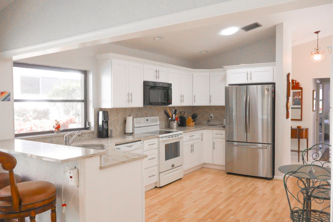 For Sale: $445,000 (2 beds, 2 baths, 1828 Square Feet)