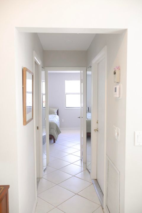 For Sale: $445,000 (2 beds, 2 baths, 1828 Square Feet)