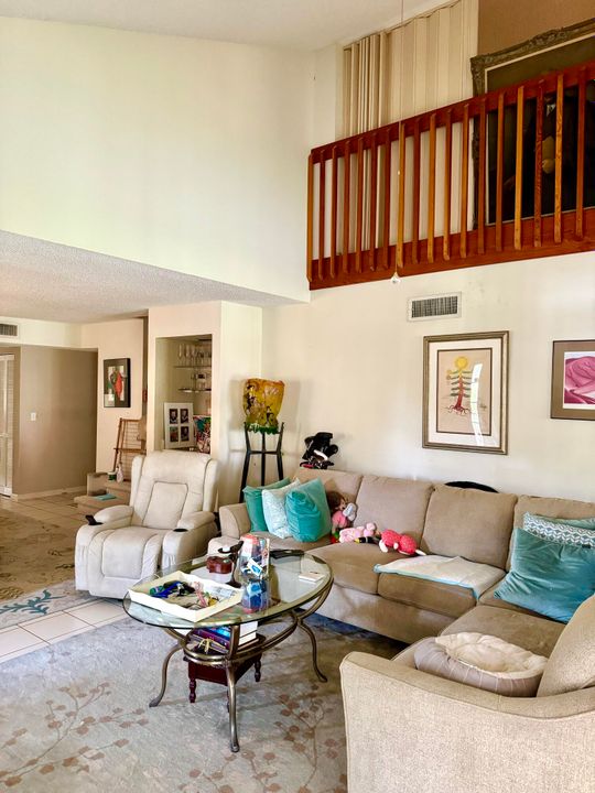 For Sale: $308,000 (3 beds, 3 baths, 2025 Square Feet)