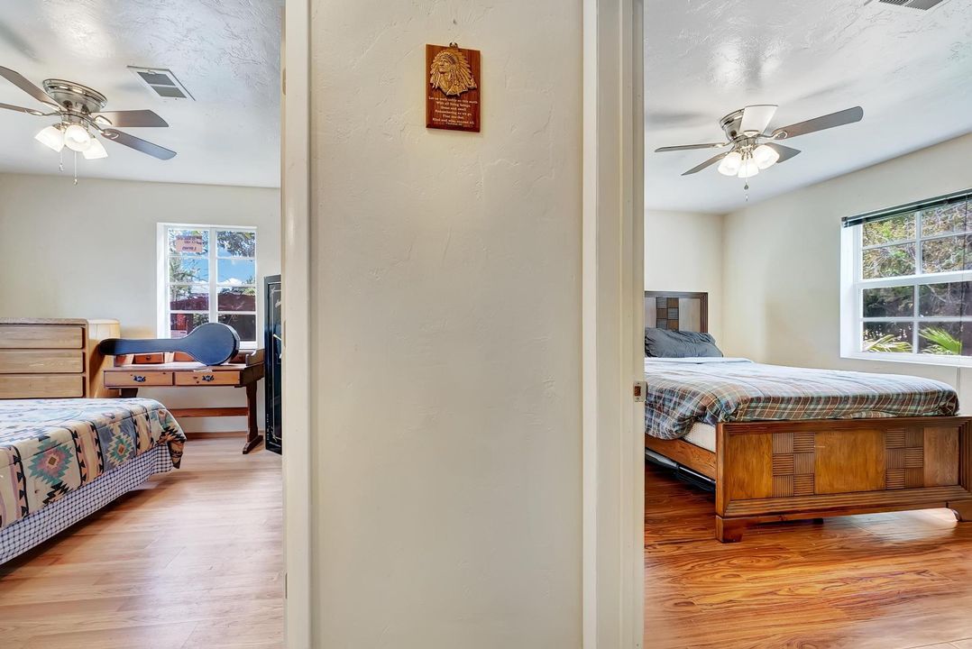 For Sale: $395,000 (2 beds, 1 baths, 800 Square Feet)