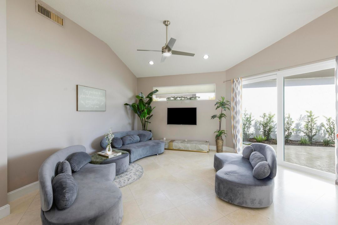 For Sale: $1,100,000 (3 beds, 2 baths, 1996 Square Feet)