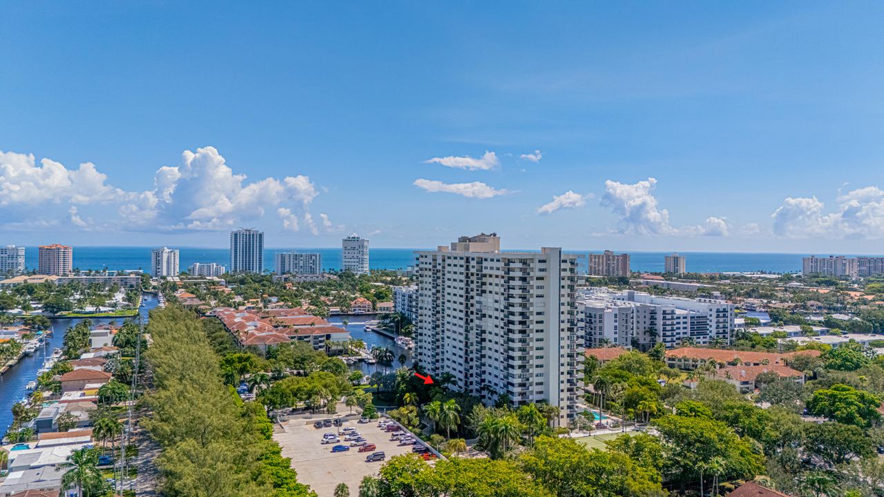 For Sale: $465,000 (2 beds, 2 baths, 1290 Square Feet)