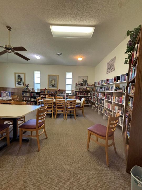 Active With Contract: $95,000 (2 beds, 1 baths, 865 Square Feet)