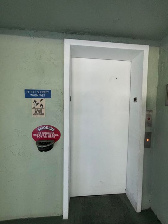 Active With Contract: $95,000 (2 beds, 1 baths, 865 Square Feet)