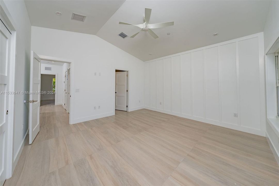 For Sale: $1,200,000 (1 beds, 1 baths, 1680 Square Feet)