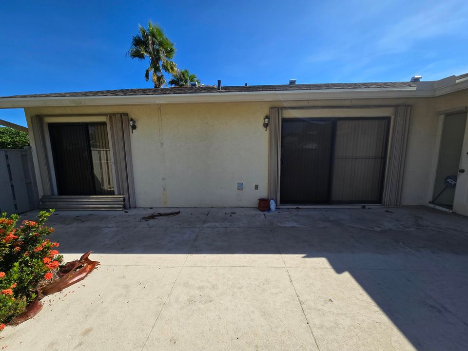 For Sale: $240,000 (2 beds, 2 baths, 1243 Square Feet)