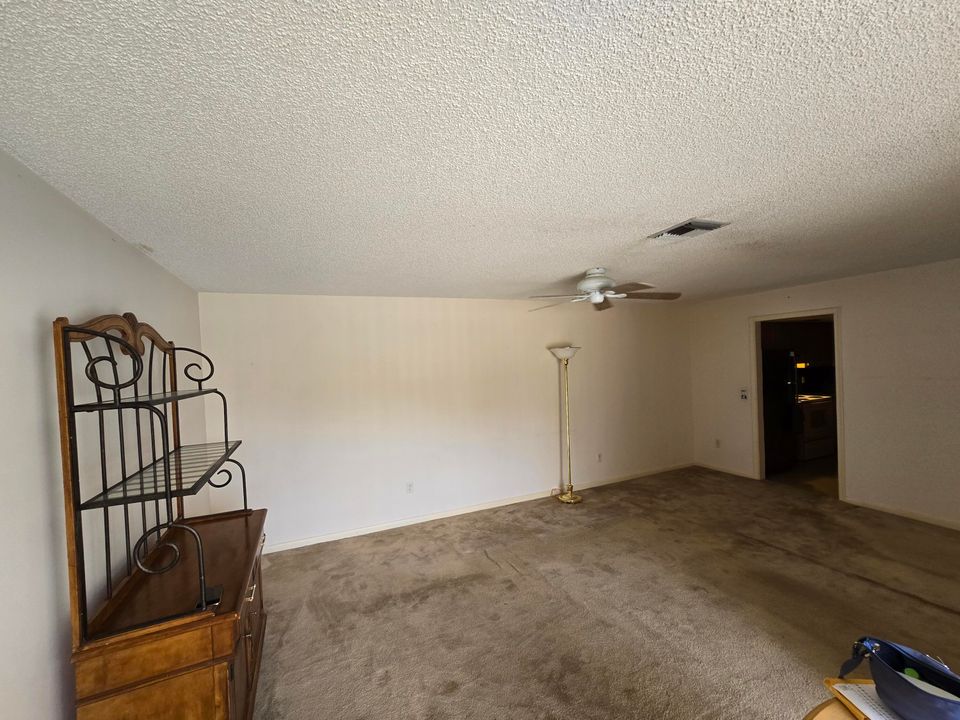 For Sale: $240,000 (2 beds, 2 baths, 1243 Square Feet)