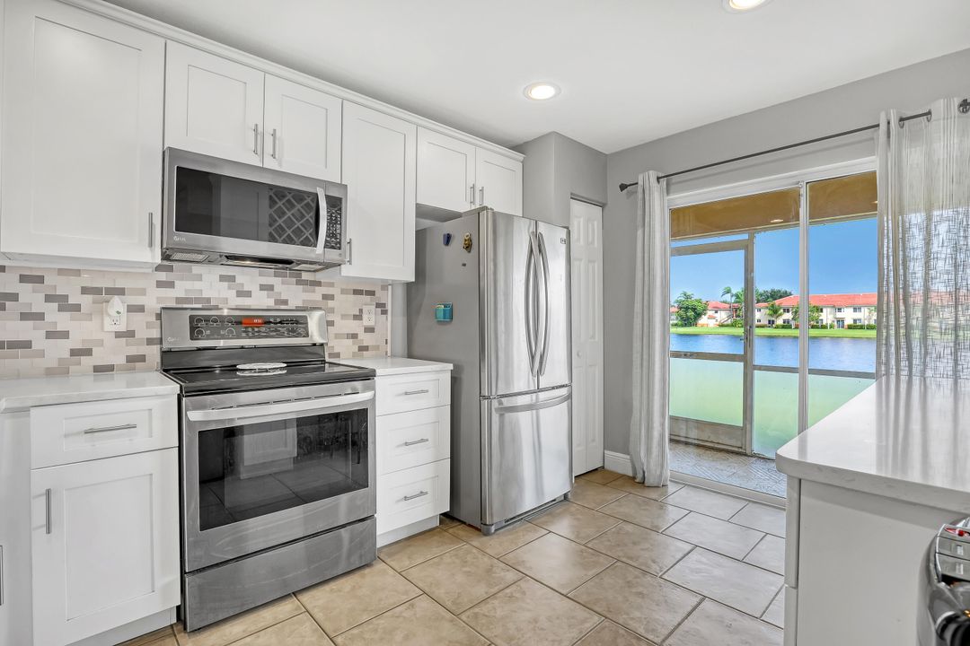 For Sale: $399,000 (2 beds, 2 baths, 1322 Square Feet)