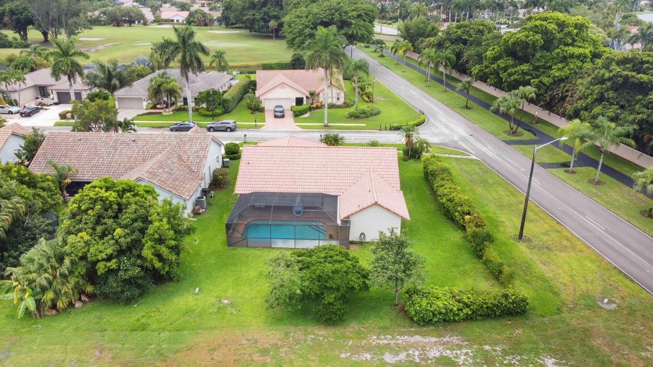 For Sale: $675,000 (3 beds, 2 baths, 1769 Square Feet)