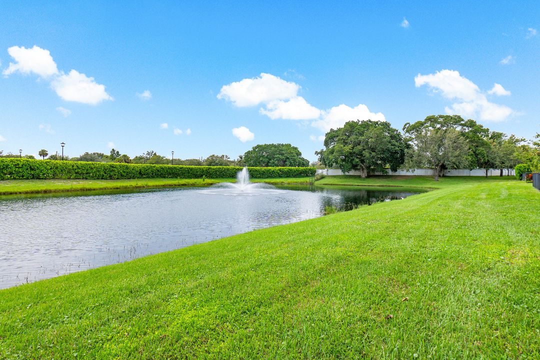 For Sale: $1,195,000 (3 beds, 2 baths, 2555 Square Feet)