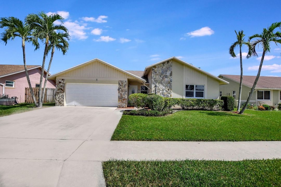 Active With Contract: $589,900 (3 beds, 2 baths, 1827 Square Feet)