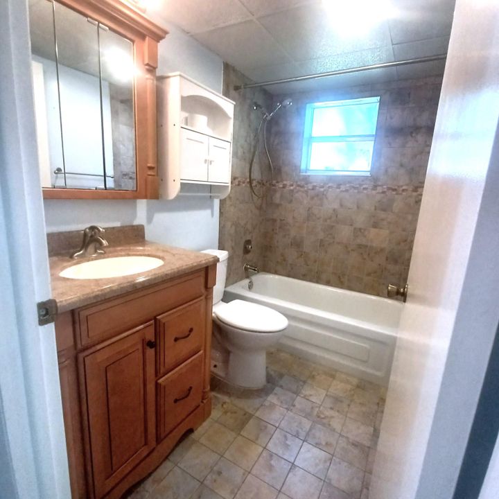 For Sale: $155,999 (2 beds, 2 baths, 907 Square Feet)