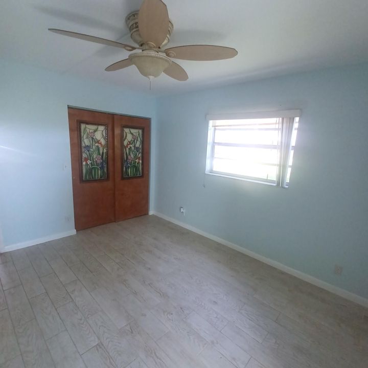 For Sale: $155,999 (2 beds, 2 baths, 907 Square Feet)