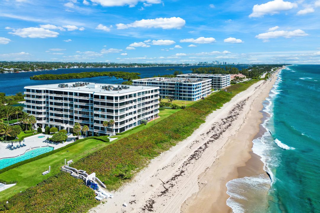 For Sale: $5,600,000 (3 beds, 3 baths, 3136 Square Feet)