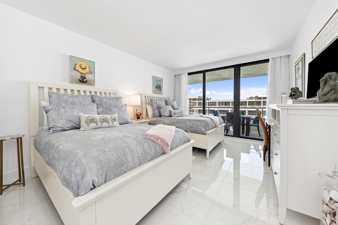 For Sale: $1,850,000 (2 beds, 2 baths, 1661 Square Feet)