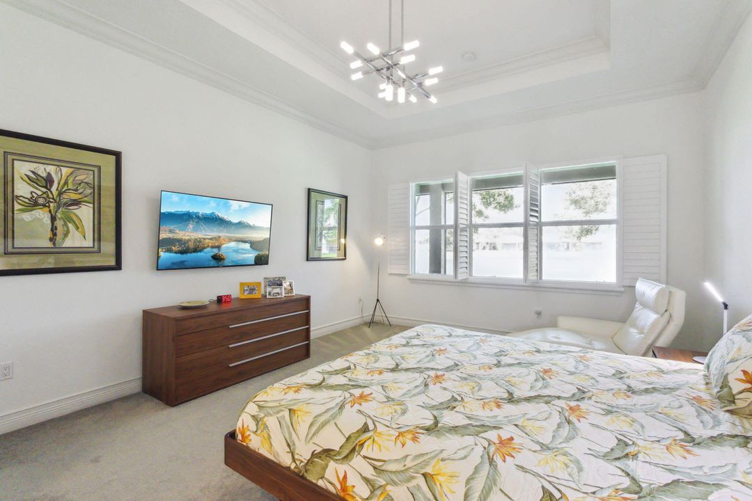 For Sale: $900,000 (3 beds, 2 baths, 2258 Square Feet)