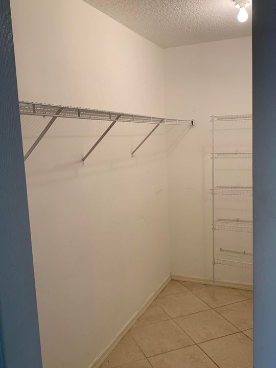 En Renta: $2,495 (3 camas, 2 baños, 1740 Pies cuadrados)