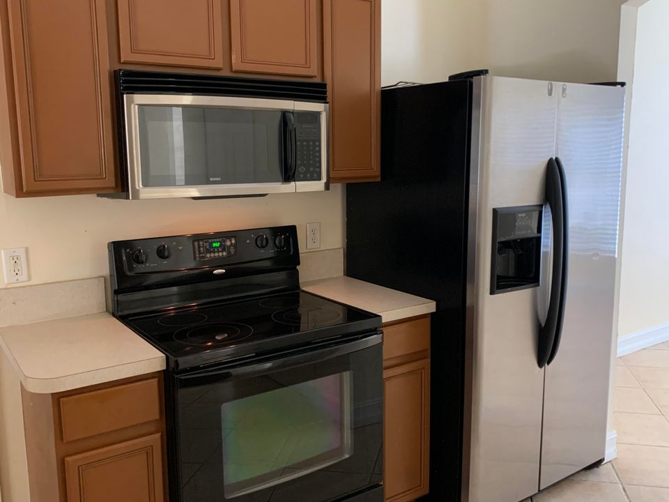 For Rent: $2,495 (3 beds, 2 baths, 1740 Square Feet)