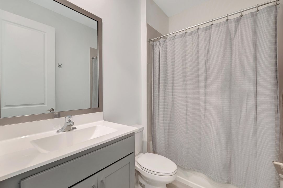 For Sale: $455,000 (2 beds, 2 baths, 1319 Square Feet)