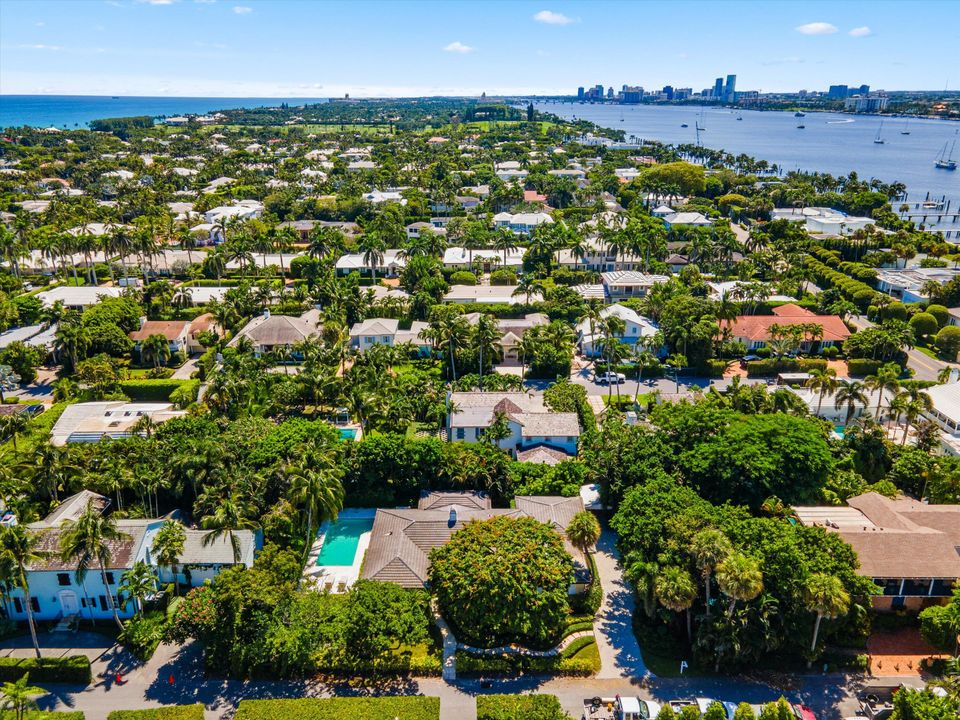 For Sale: $8,700,000 (3 beds, 3 baths, 2877 Square Feet)