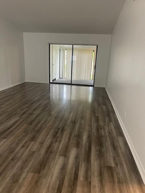 For Rent: $2,200 (2 beds, 2 baths, 1370 Square Feet)