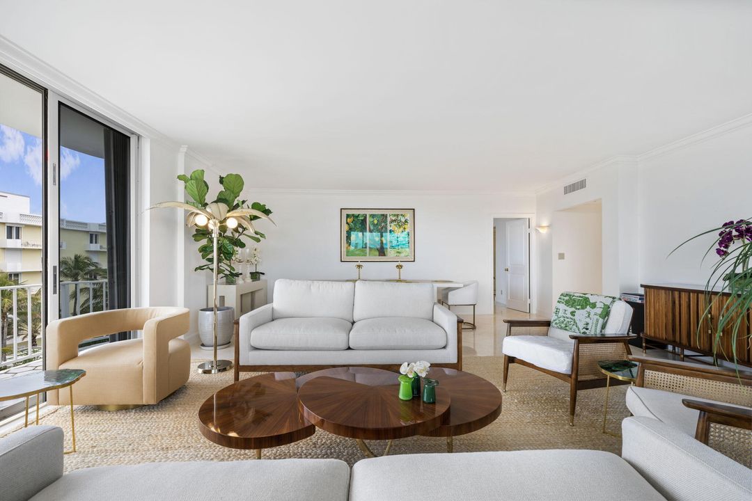 For Sale: $3,495,000 (2 beds, 2 baths, 1588 Square Feet)