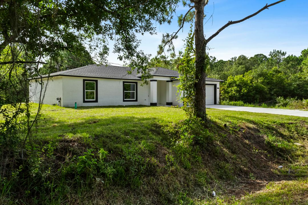 For Sale: $345,000 (3 beds, 2 baths, 1485 Square Feet)