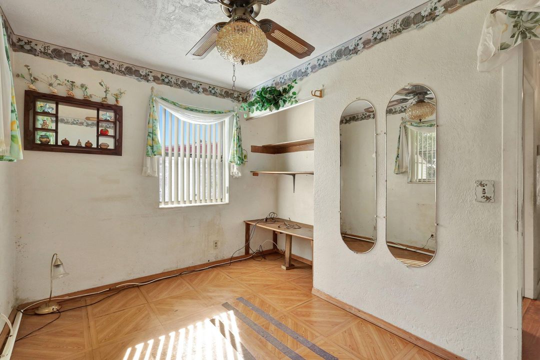 For Sale: $255,000 (3 beds, 1 baths, 864 Square Feet)