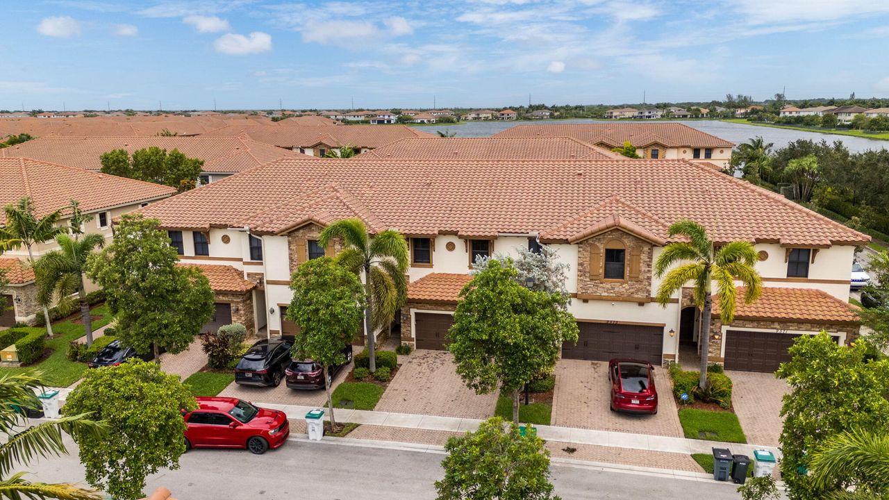 For Sale: $575,000 (3 beds, 2 baths, 1875 Square Feet)